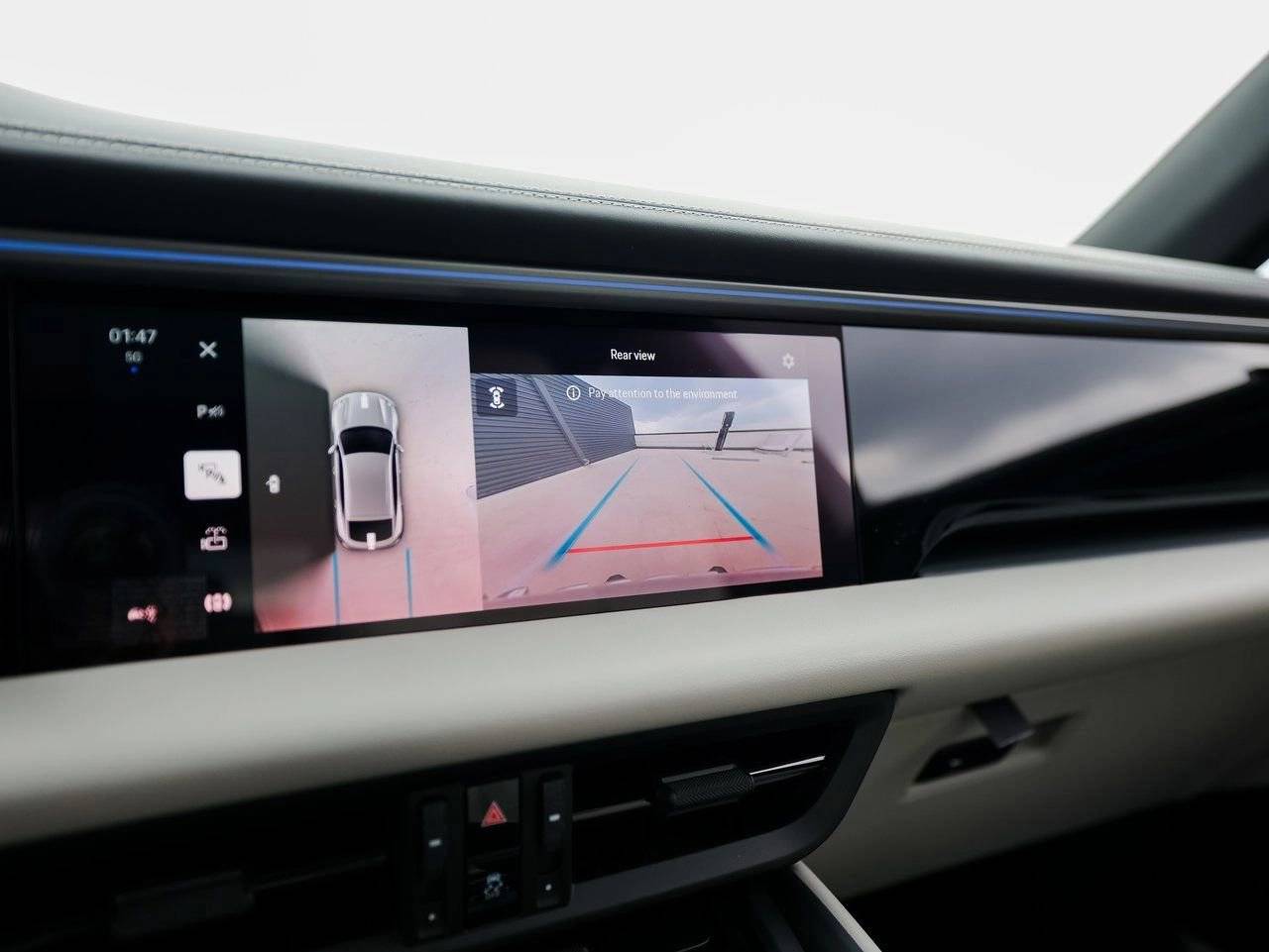 2025 Porsche Macan 4S Electric