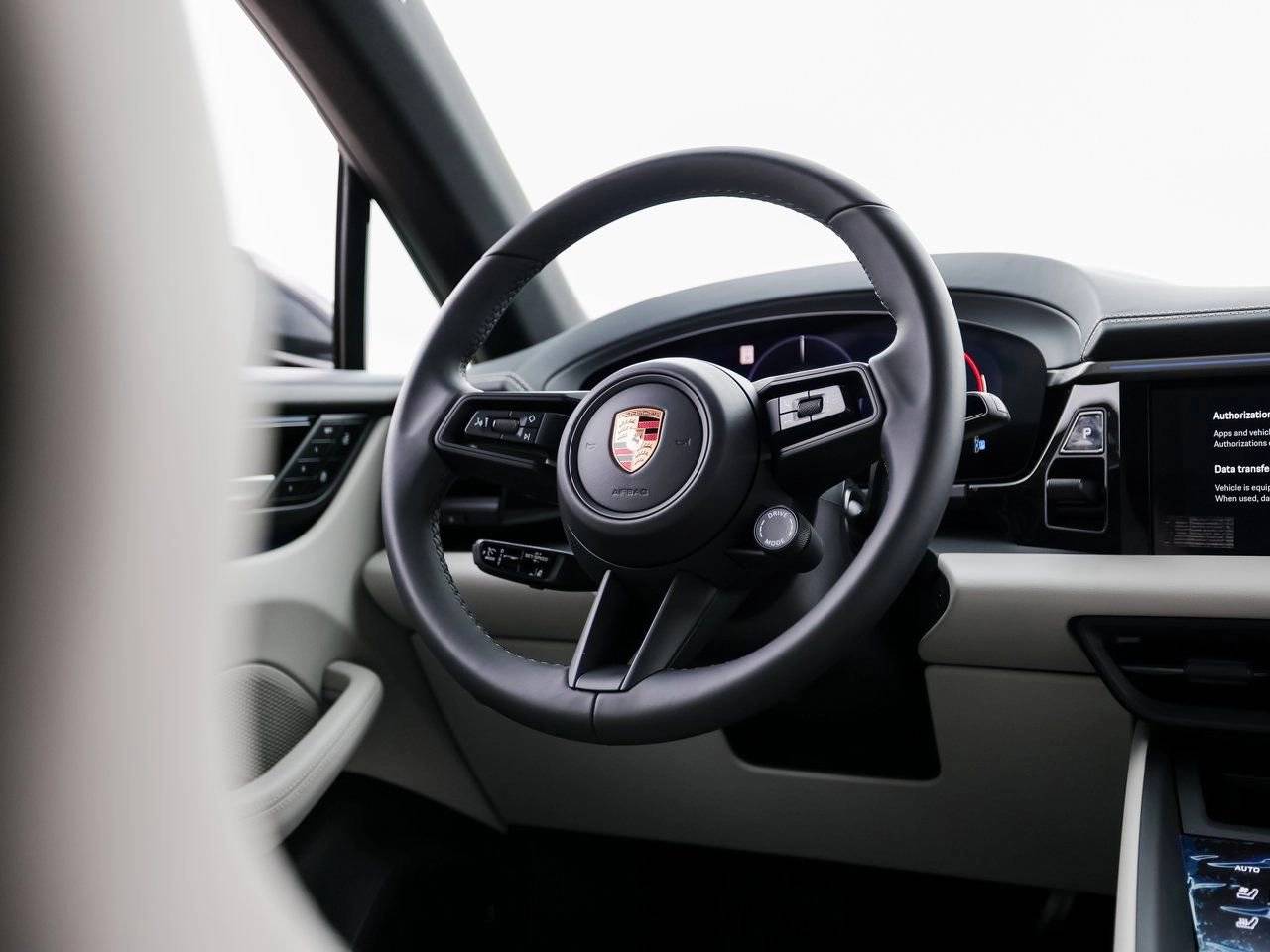 2025 Porsche Macan 4S Electric