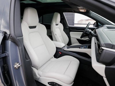 2025 Porsche Macan 4S Electric