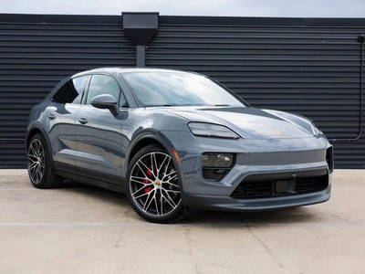 2025 Porsche Macan 4S Electric
