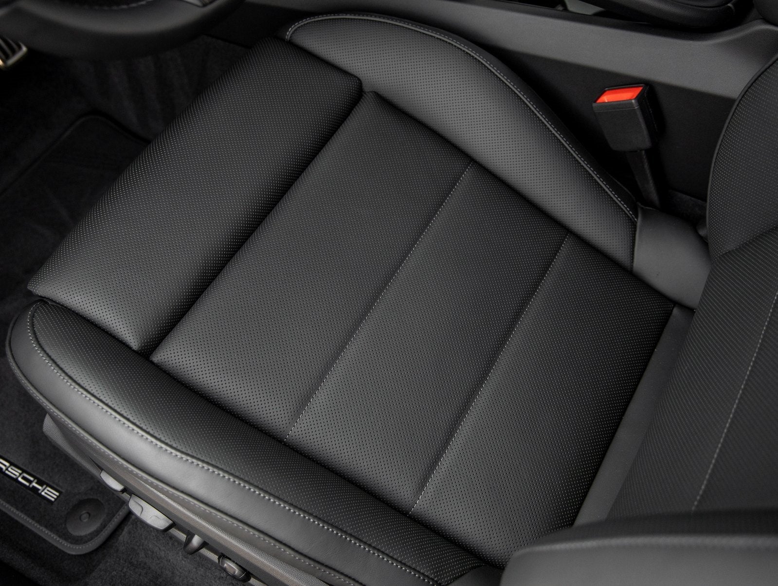 2026 Porsche Macan Electric Macan 4S Electric