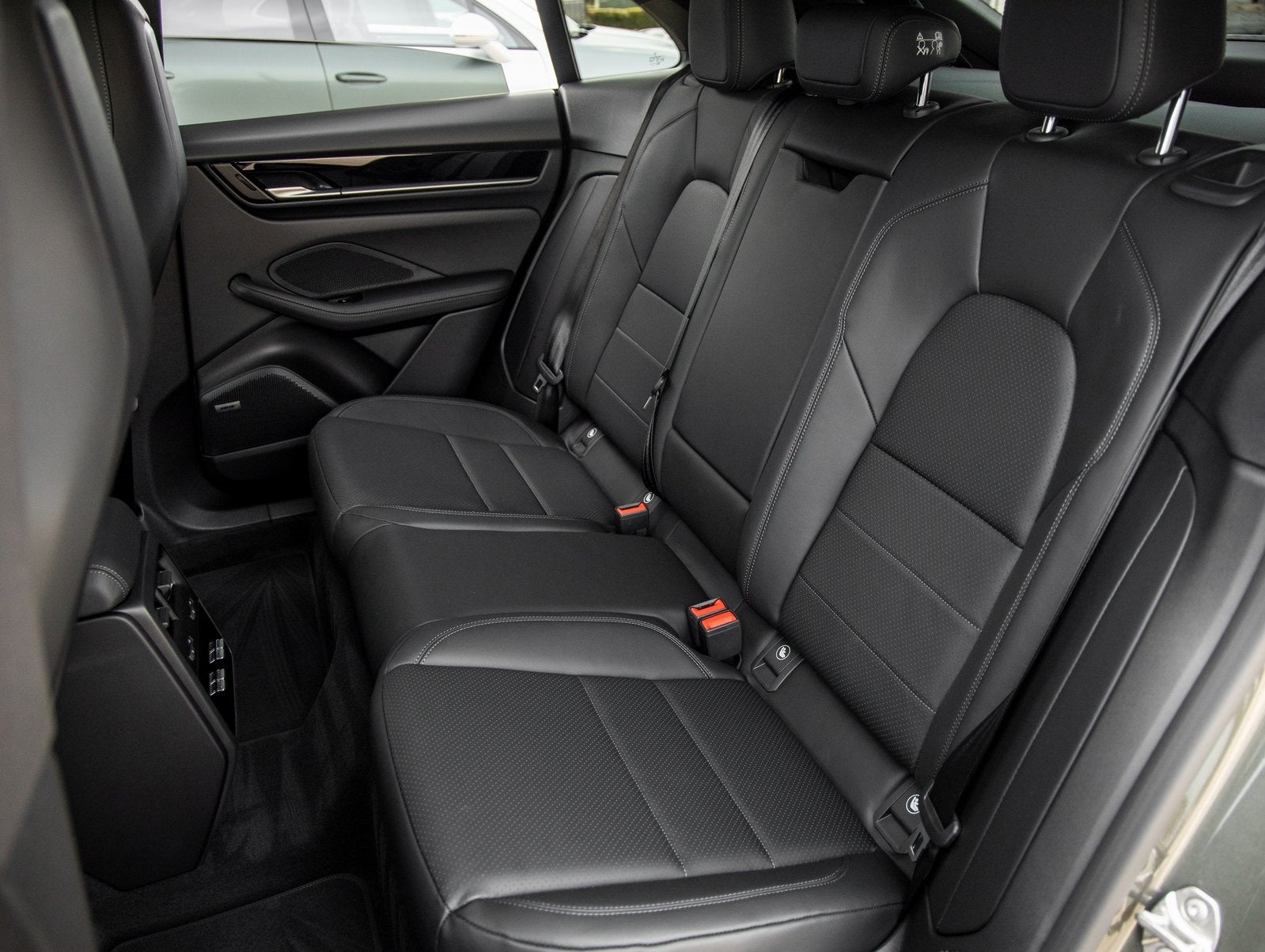 2026 Porsche Macan Electric Macan 4S Electric