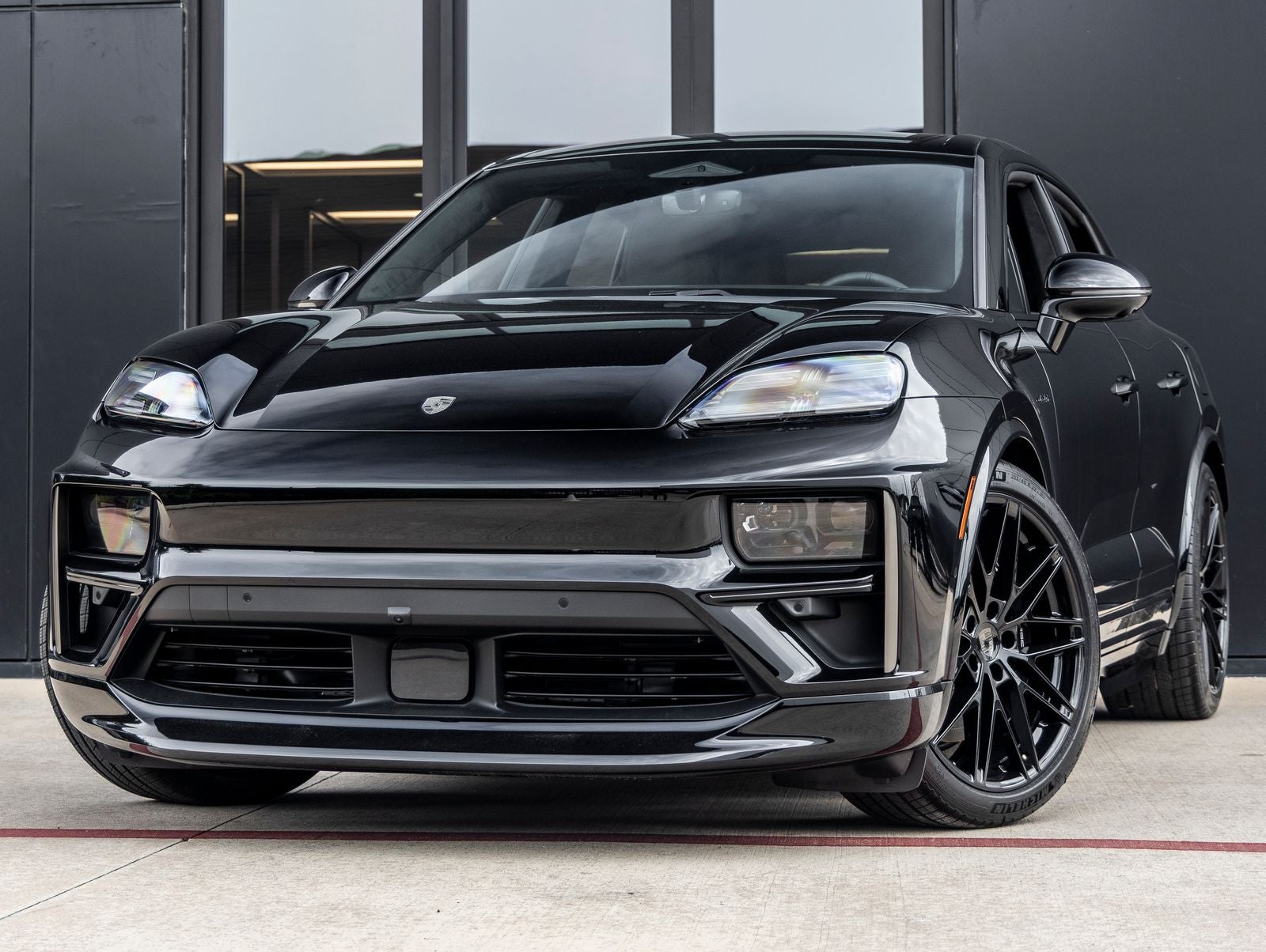 2025 Porsche Macan Turbo Electric