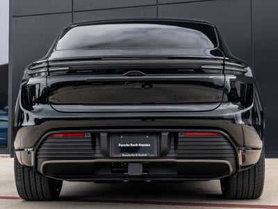 2025 Porsche Macan Turbo Electric