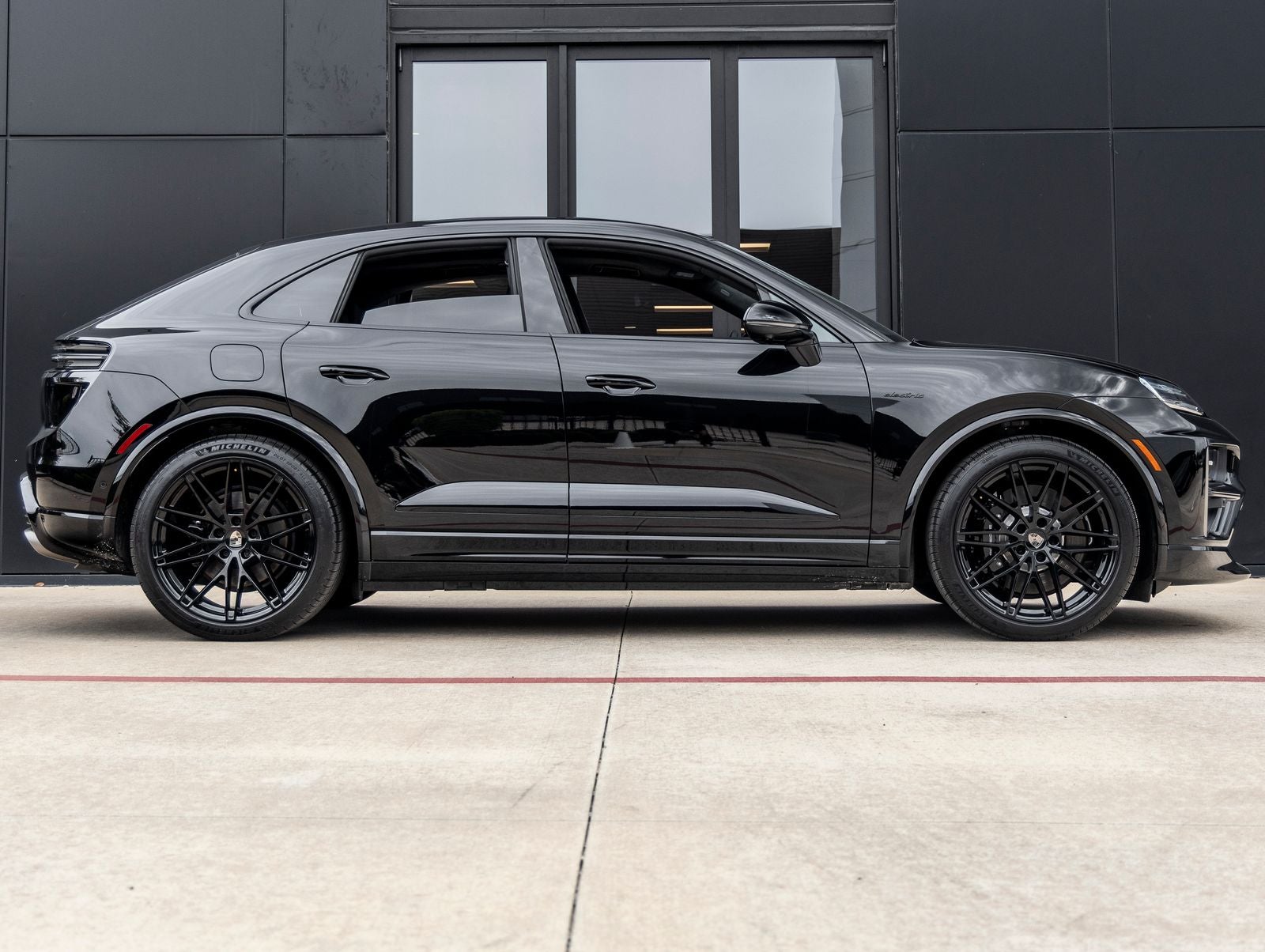 2025 Porsche Macan Turbo Electric