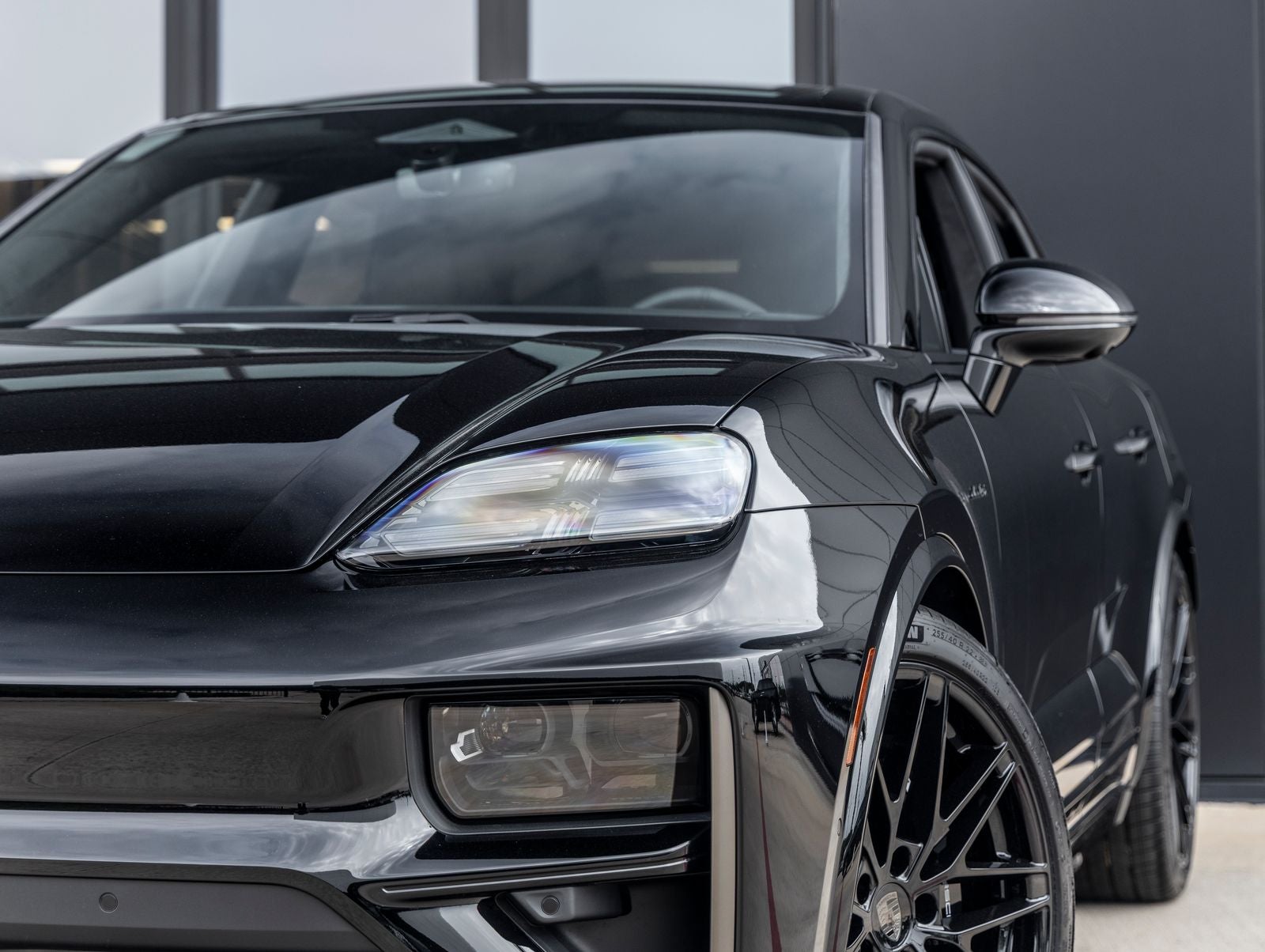 2025 Porsche Macan Turbo Electric