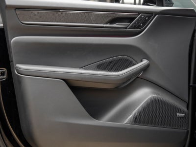 2025 Porsche Macan Turbo Electric