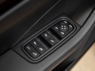 2025 Porsche Macan Turbo Electric