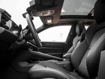 2025 Porsche Macan Turbo Electric