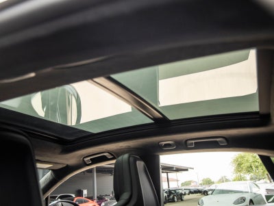 2025 Porsche Macan Turbo Electric