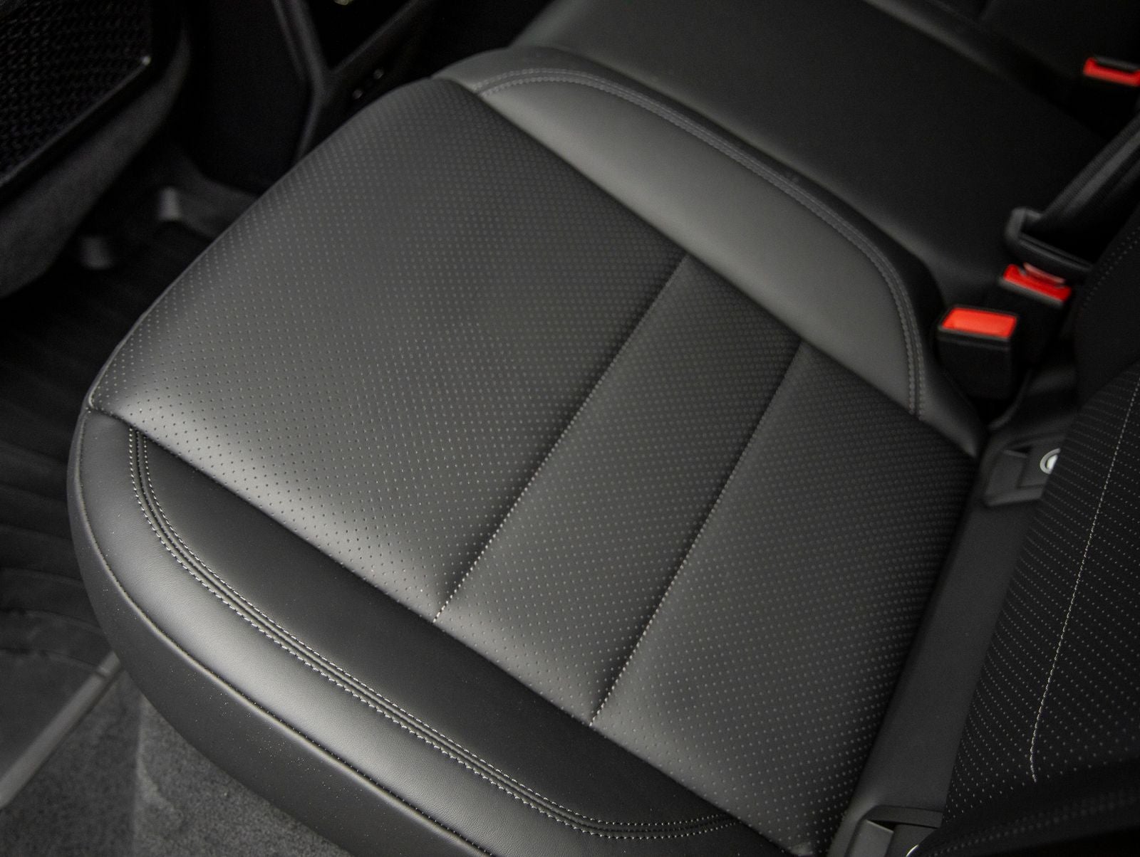 2025 Porsche Macan Turbo Electric