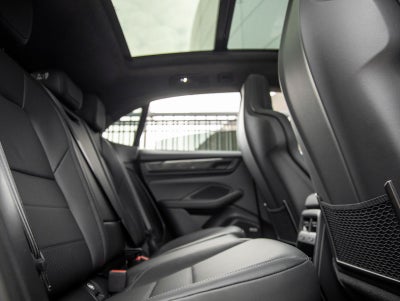 2025 Porsche Macan Turbo Electric