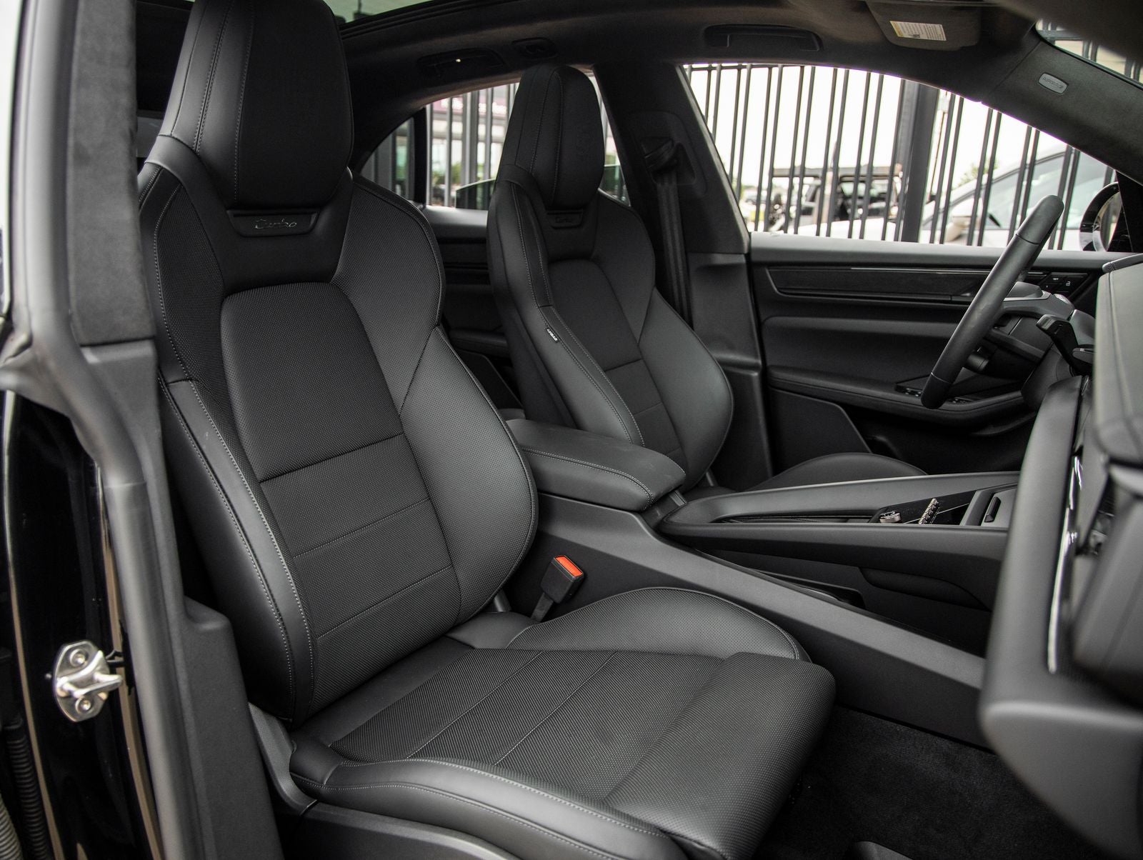2025 Porsche Macan Turbo Electric