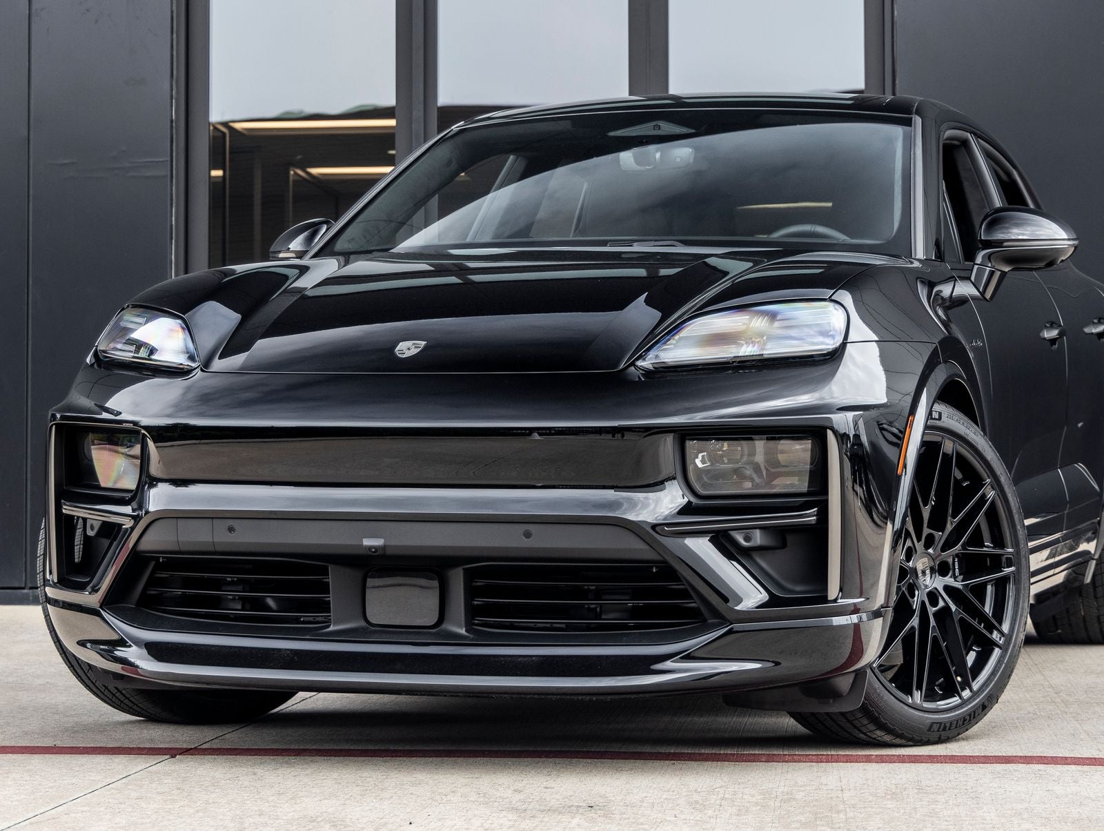 2025 Porsche Macan Turbo Electric