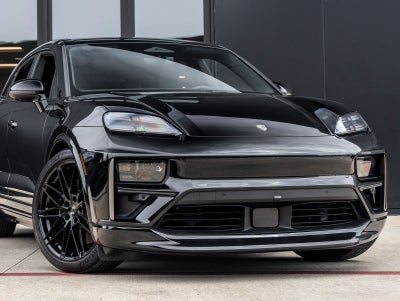 2025 Porsche Macan Turbo Electric