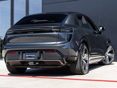2024 Porsche Macan Macan Turbo
