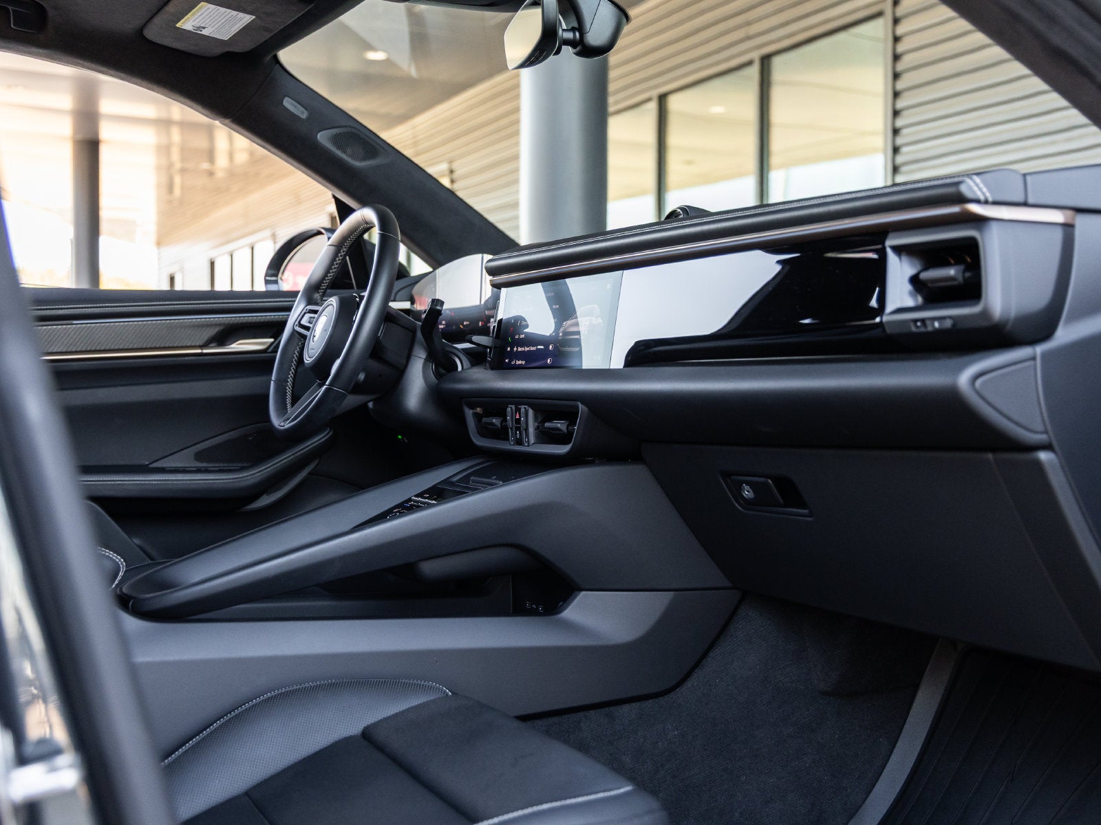 2024 Porsche Macan Macan Turbo