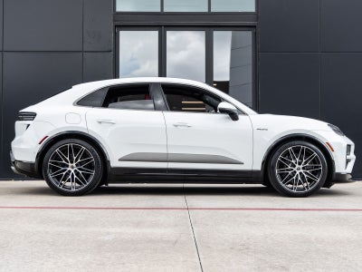 2025 Porsche Macan Turbo Electric