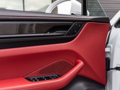 2025 Porsche Macan Turbo Electric