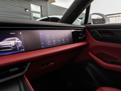 2025 Porsche Macan Turbo Electric