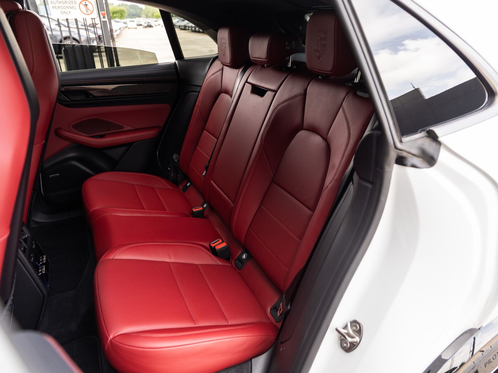 2025 Porsche Macan Turbo Electric