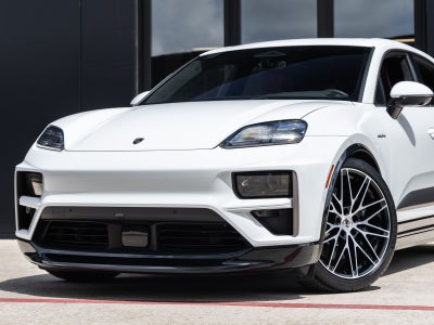 2025 Porsche Macan Turbo Electric
