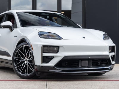 2025 Porsche Macan Turbo Electric