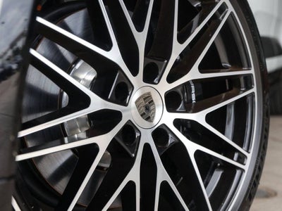 2025 Porsche Macan Turbo Electric