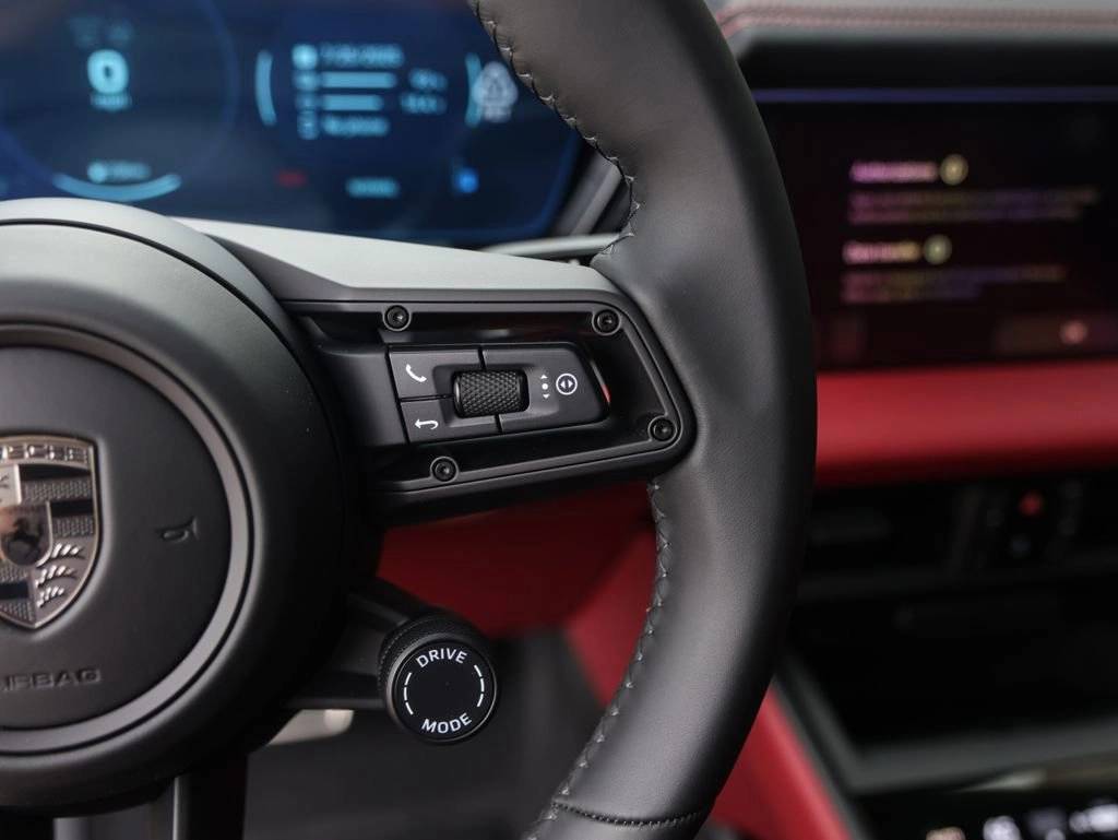 2025 Porsche Macan Turbo Electric