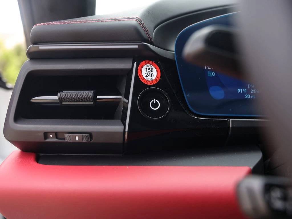 2025 Porsche Macan Turbo Electric