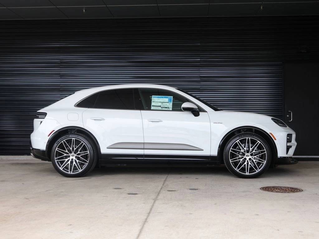 2025 Porsche Macan Turbo Electric