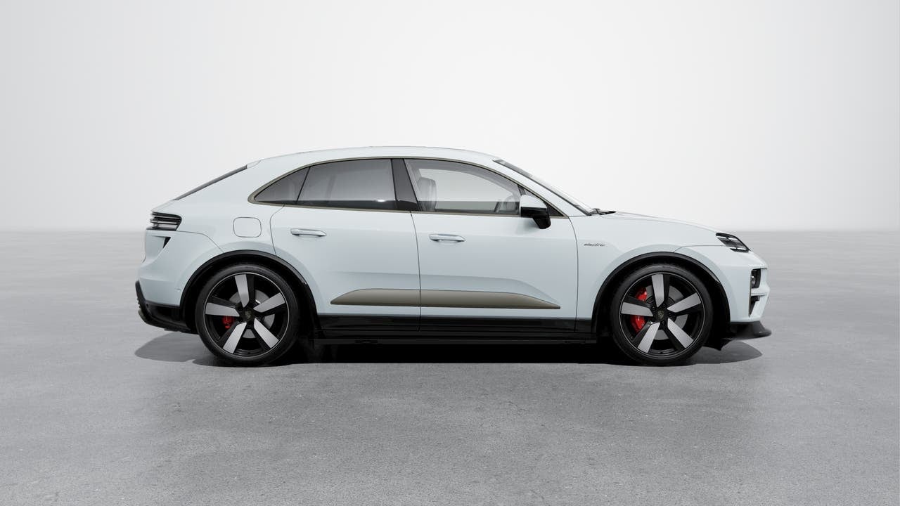 2026 Porsche Macan Macan Turbo Electric
