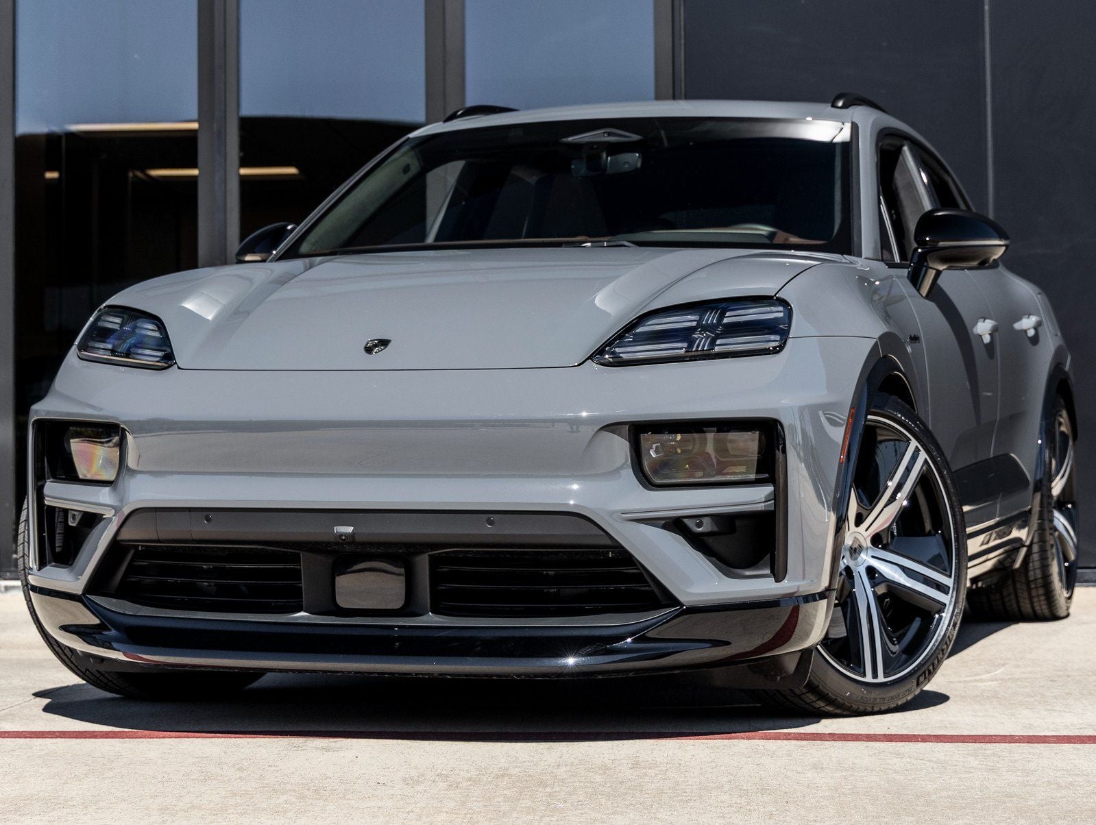 2025 Porsche Macan Electric Macan Turbo Electric
