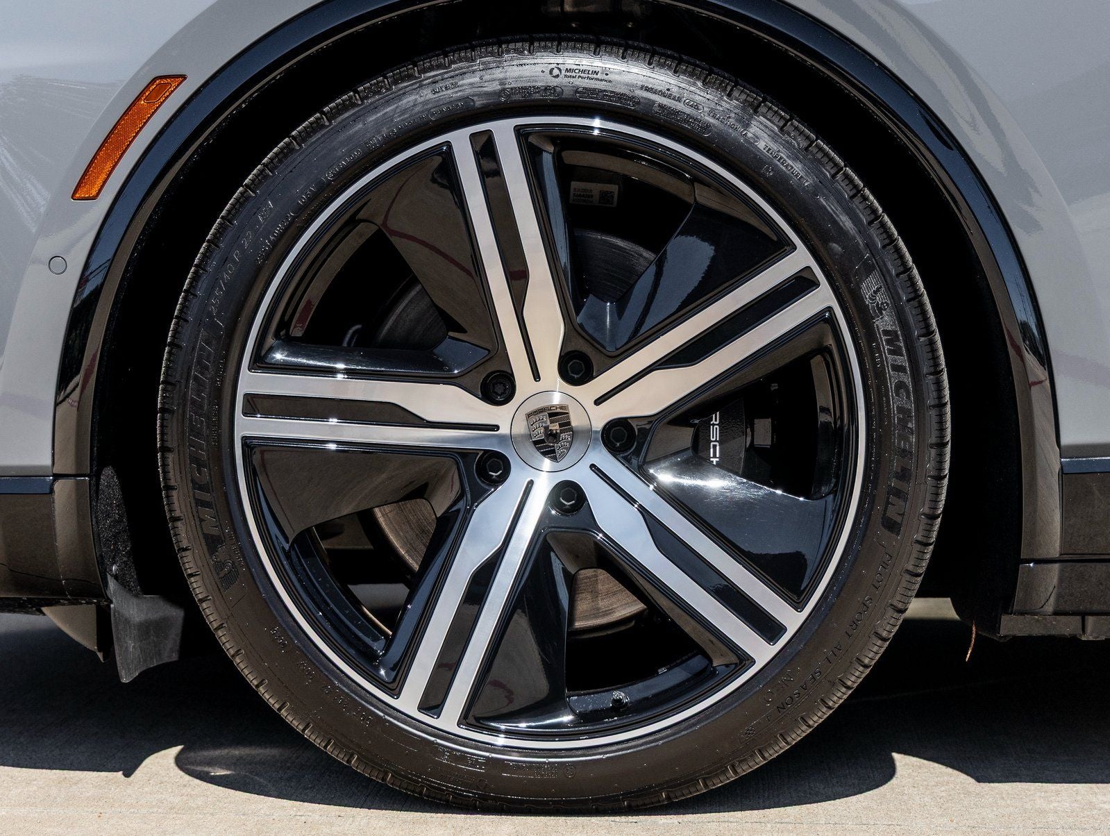 2025 Porsche Macan Electric Macan Turbo Electric