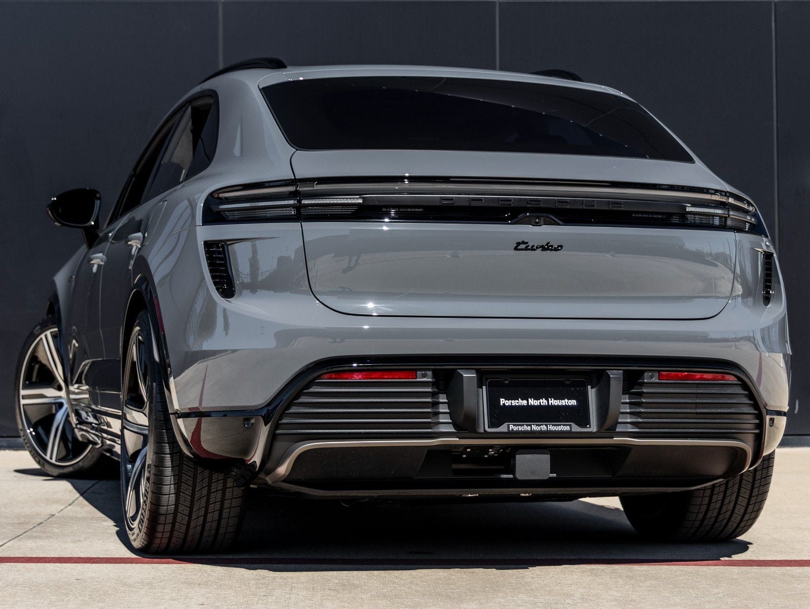 2025 Porsche Macan Electric Macan Turbo Electric