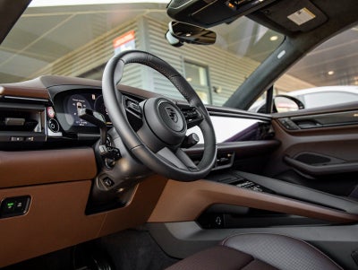 2025 Porsche Macan Electric Macan Turbo Electric