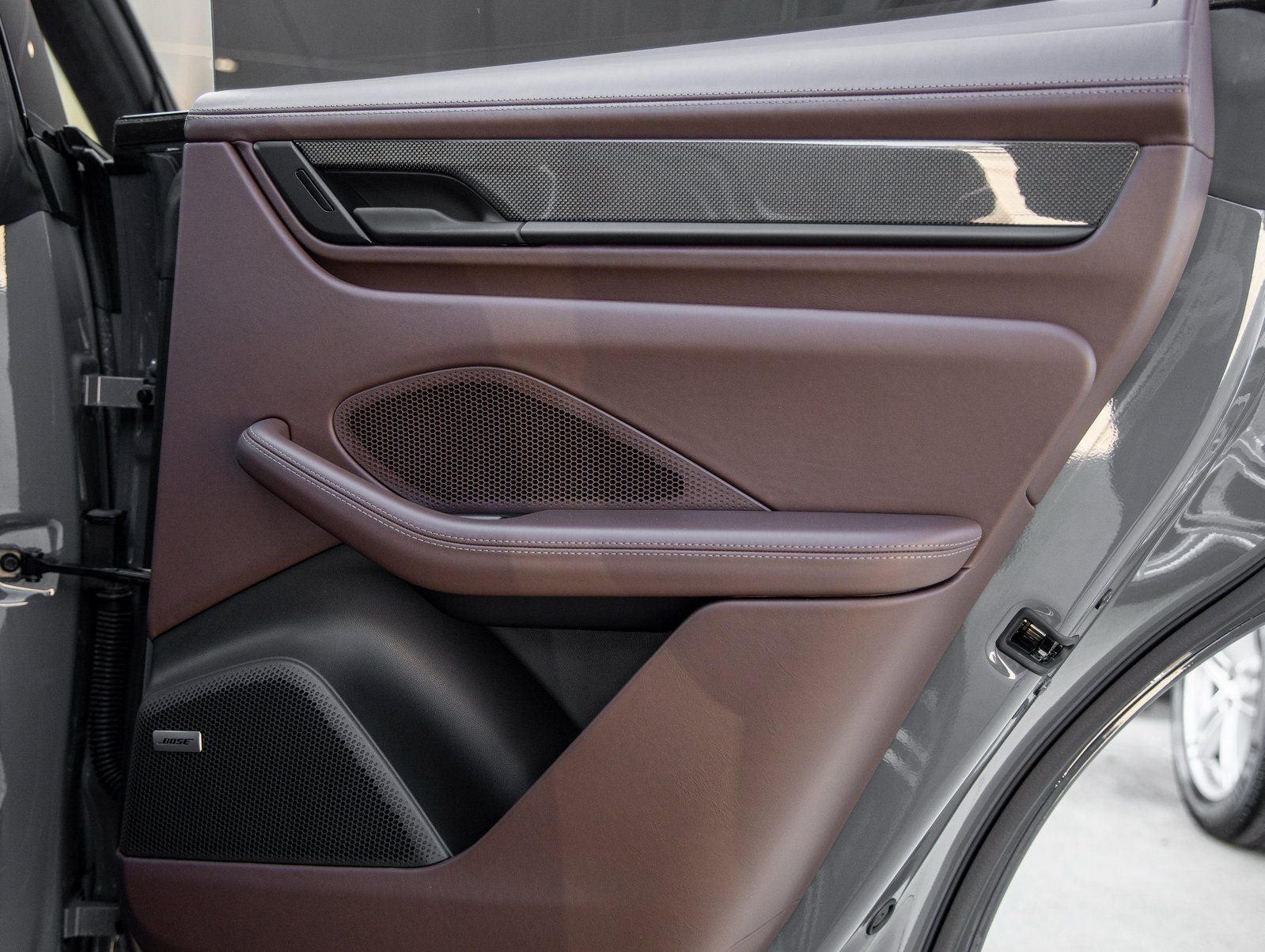 2025 Porsche Macan Electric Macan Turbo Electric