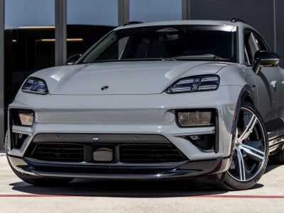 2025 Porsche Macan Electric Macan Turbo Electric