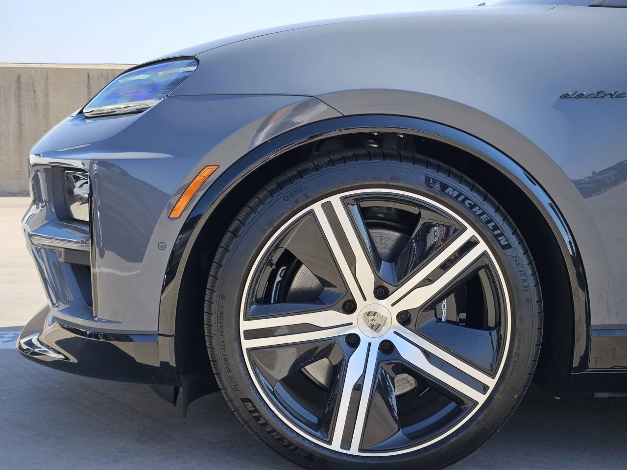 2025 Porsche Macan Electric Macan Turbo Electric