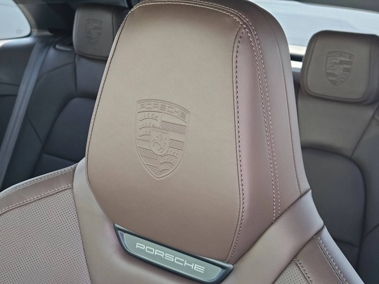 2025 Porsche Macan Electric Macan Turbo Electric