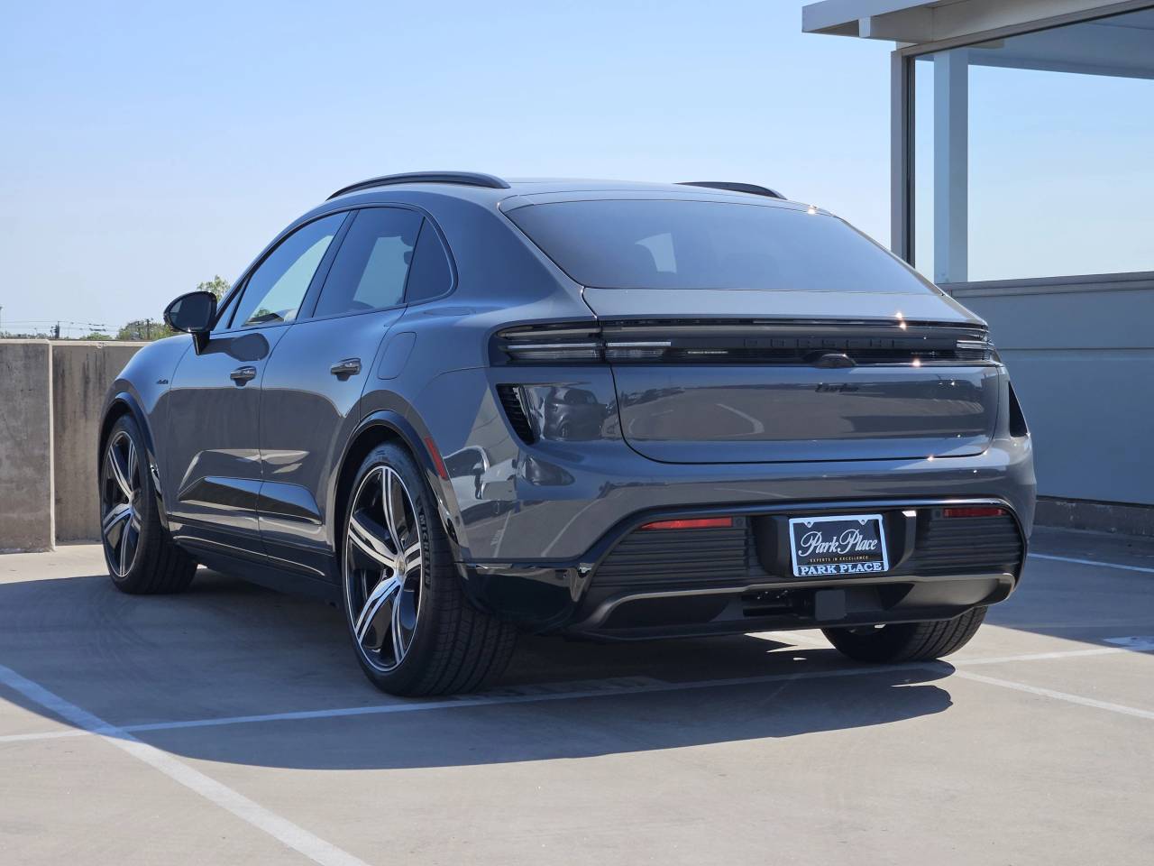 2025 Porsche Macan Electric Macan Turbo Electric