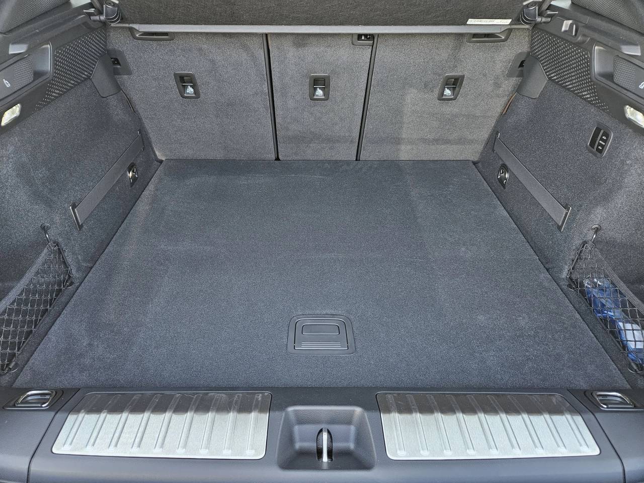 2025 Porsche Macan Electric Macan Turbo Electric