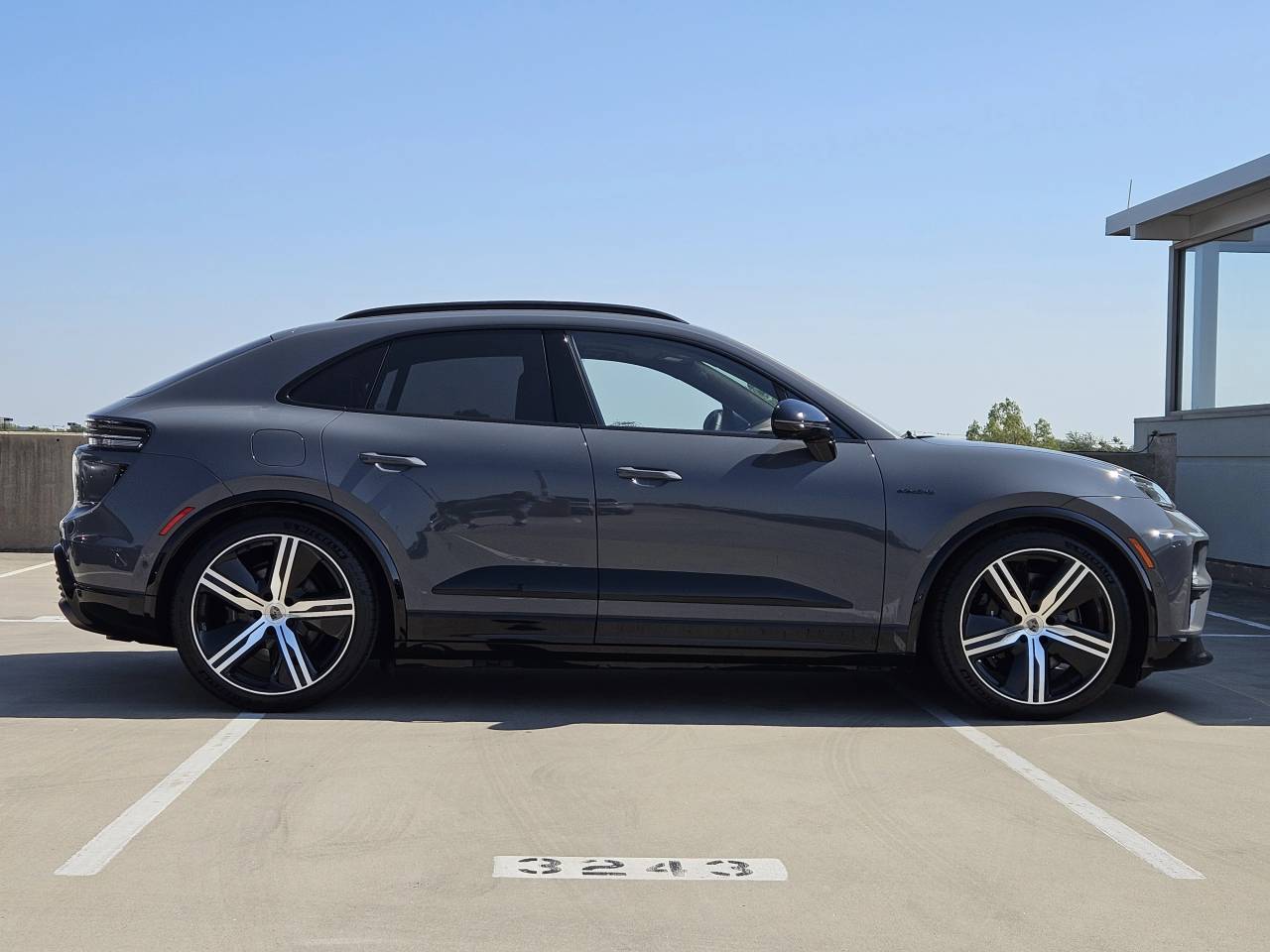 2025 Porsche Macan Electric Macan Turbo Electric