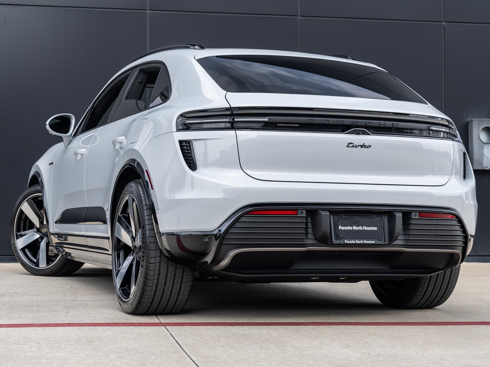 2025 Porsche Macan Electric Macan Turbo Electric
