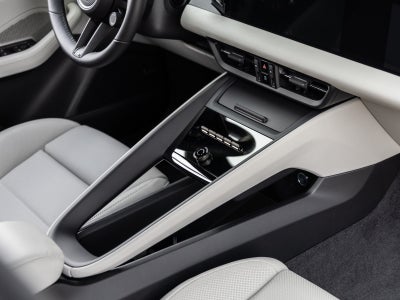 2025 Porsche Macan Electric Macan Turbo Electric