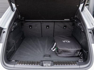 2025 Porsche Macan Electric Macan Turbo Electric