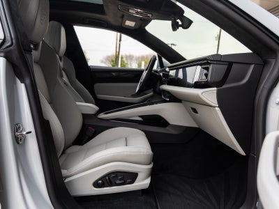 2025 Porsche Macan Electric Macan Turbo Electric