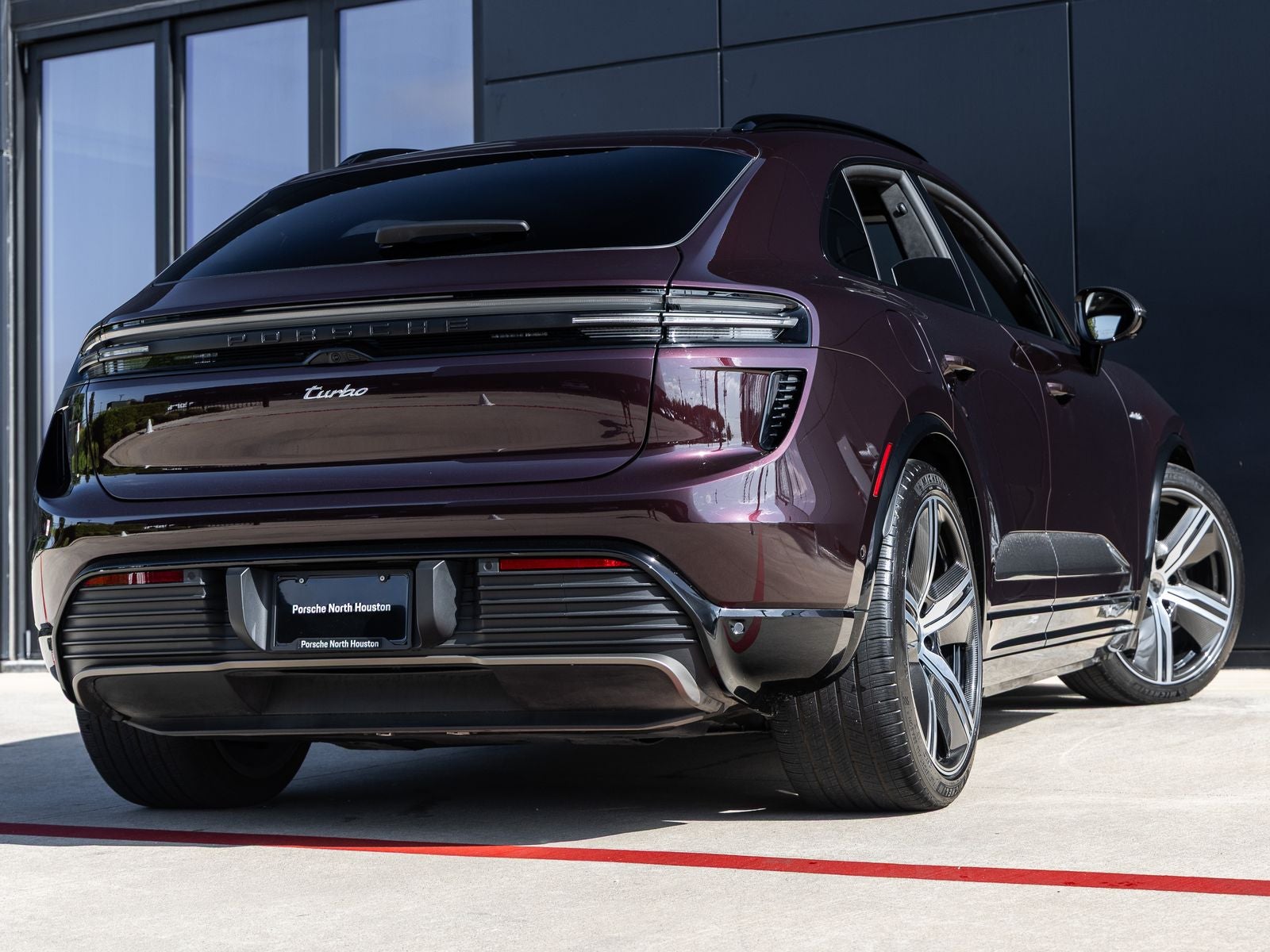 2024 Porsche Macan Macan Turbo