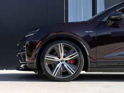 2024 Porsche Macan Macan Turbo