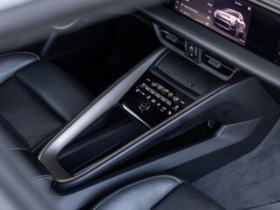 2024 Porsche Macan Macan Turbo